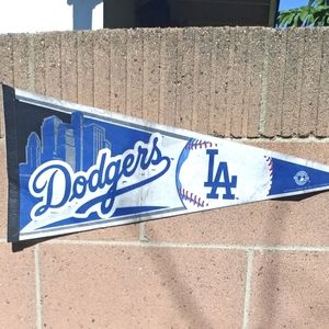 ⭐ Vintage authentic LA Dodgers flag